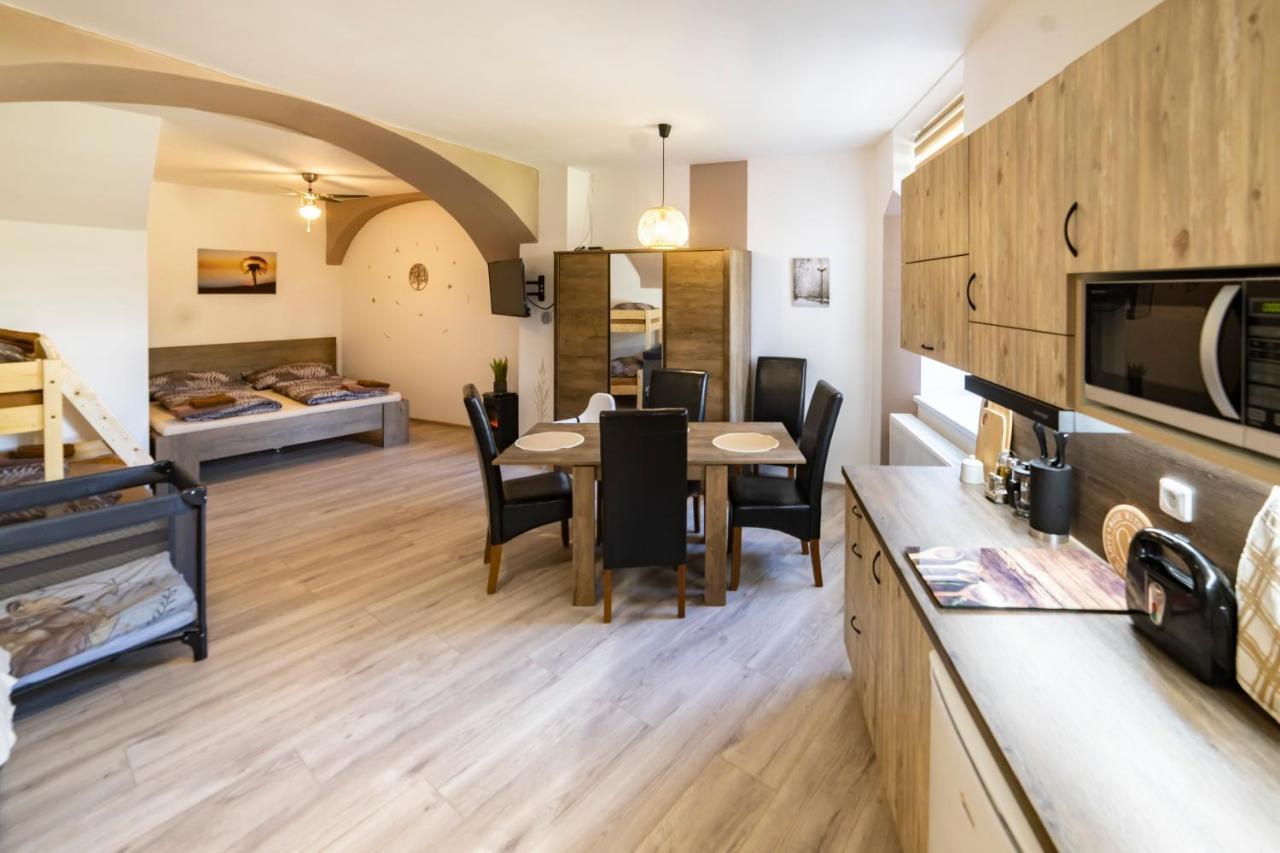 Apartmany Nezarka A Privatni Wellness Jindrichuv Hradec Εξωτερικό φωτογραφία